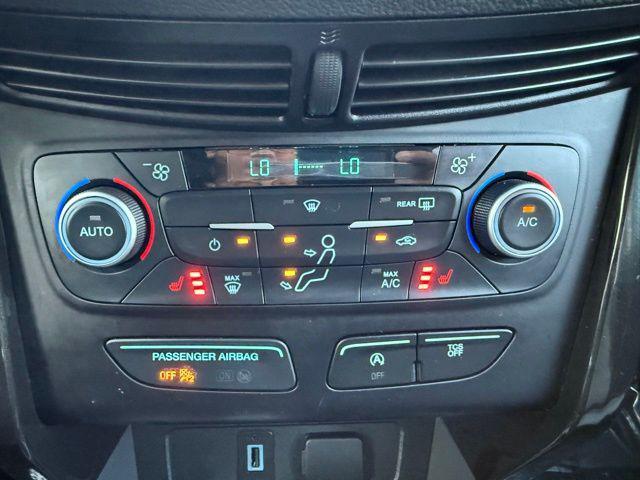 Photo of 2018 Blue Ford Escape