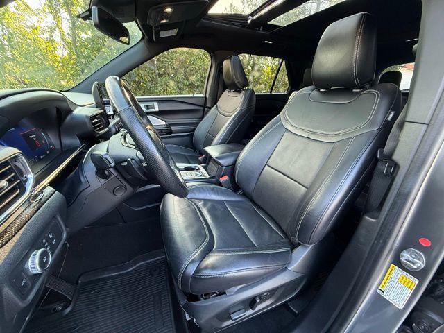 Photo of 2021 Carbonized Gray Metallic Ford Explorer