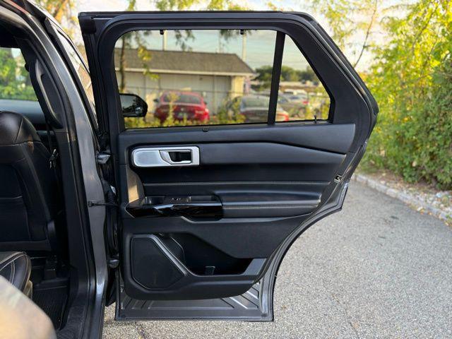 Photo of 2021 Carbonized Gray Metallic Ford Explorer