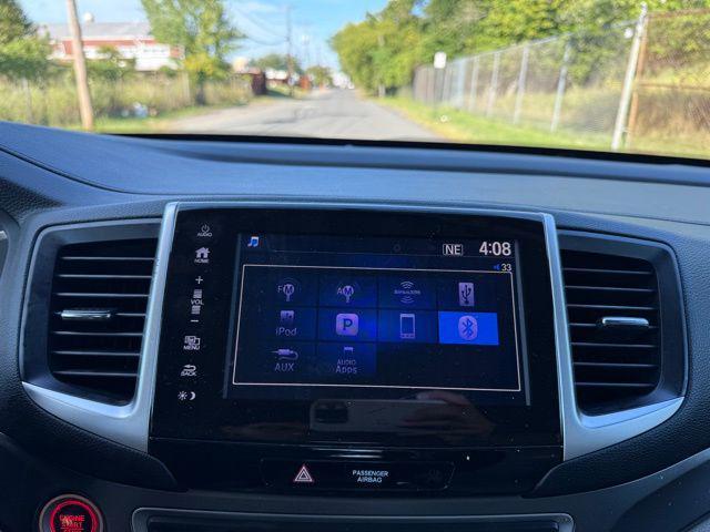 Photo of 2017 Black Honda Pilot