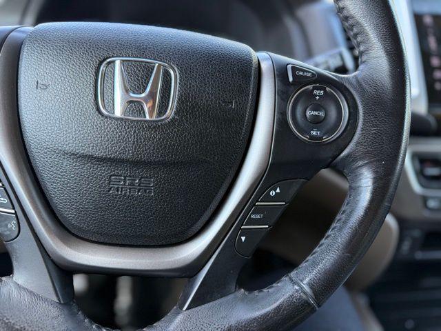Photo of 2017 Black Honda Pilot