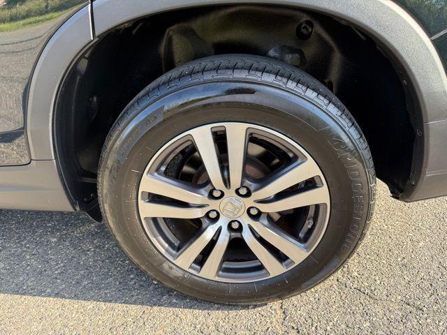 Photo of 2017 Black Honda Pilot
