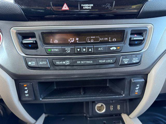 Photo of 2017 Black Honda Pilot