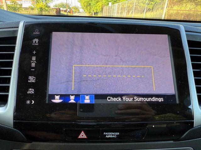 Photo of 2017 Black Honda Pilot