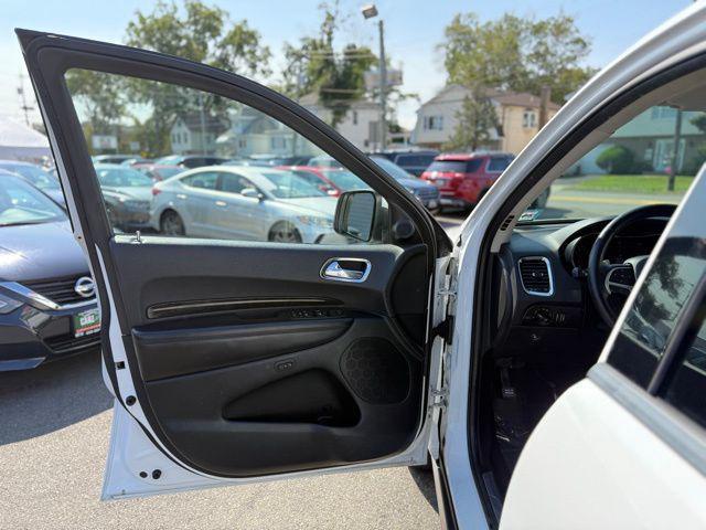 Photo of 2015 Bright White Clearcoat Dodge Durango