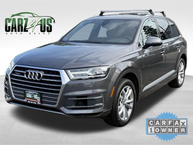 Photo of 2019 Gray Metallic Audi Q7