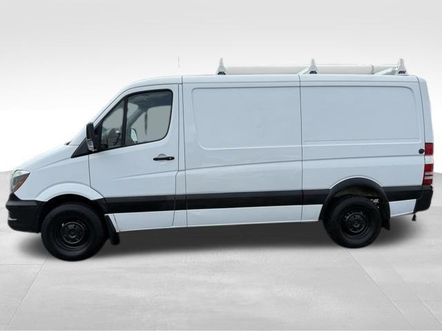 Photo of 2017 Arctic White Mercedes-Benz Sprinter 2500