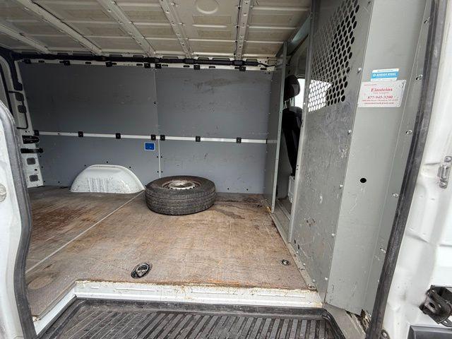 Photo of 2017 Arctic White Mercedes-Benz Sprinter 2500
