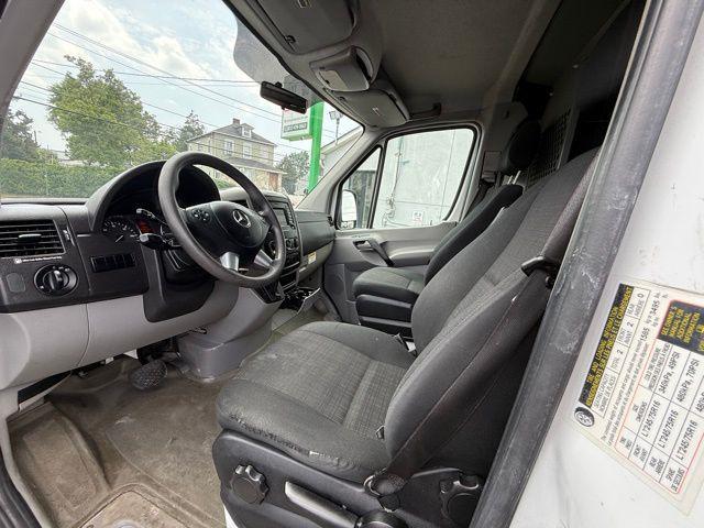 Photo of 2017 Arctic White Mercedes-Benz Sprinter 2500