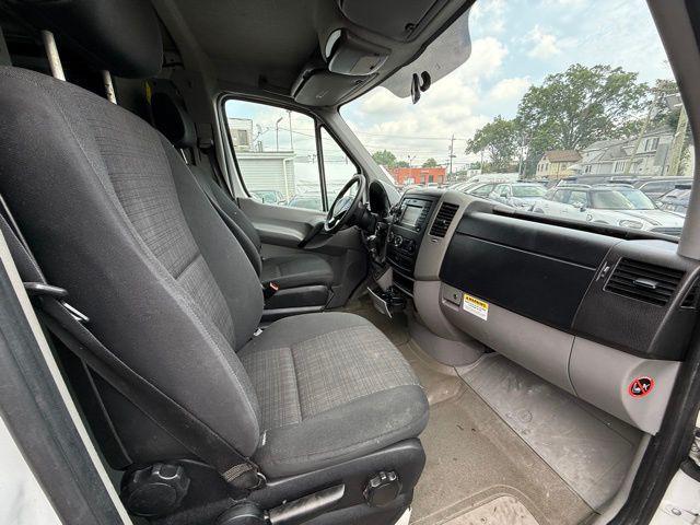 Photo of 2017 Arctic White Mercedes-Benz Sprinter 2500