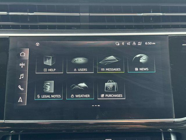 Photo of 2022 Florett Silver Metallic Audi Q7