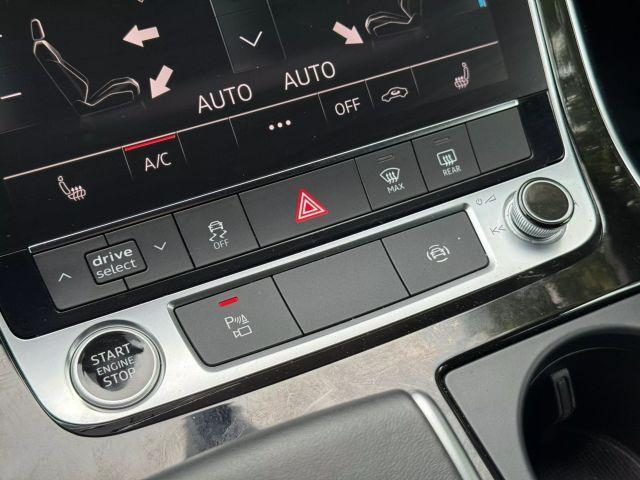 Photo of 2022 Florett Silver Metallic Audi Q7
