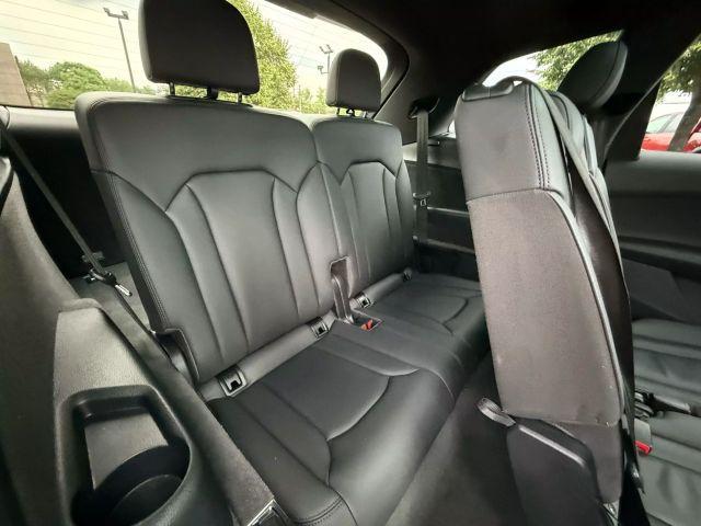 Photo of 2022 Florett Silver Metallic Audi Q7