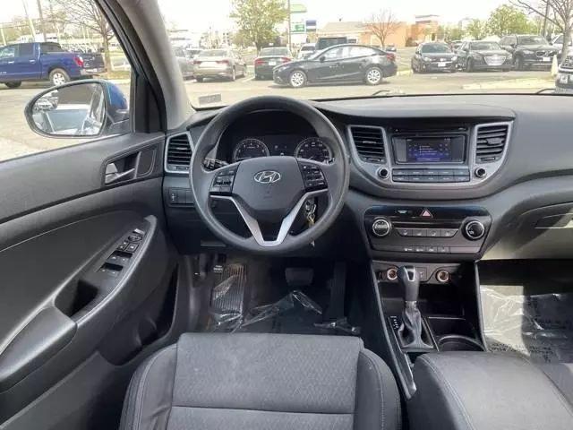 Photo of 2016 Caribbean Blue Hyundai TUCSON