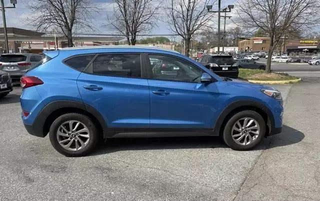 Photo of 2016 Caribbean Blue Hyundai TUCSON