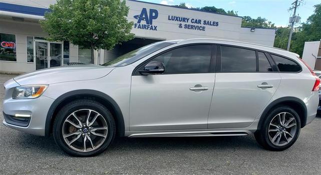 2016 Volvo V60 Cross Country