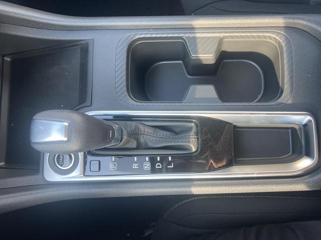 Photo of 2025 Black Nissan Sentra