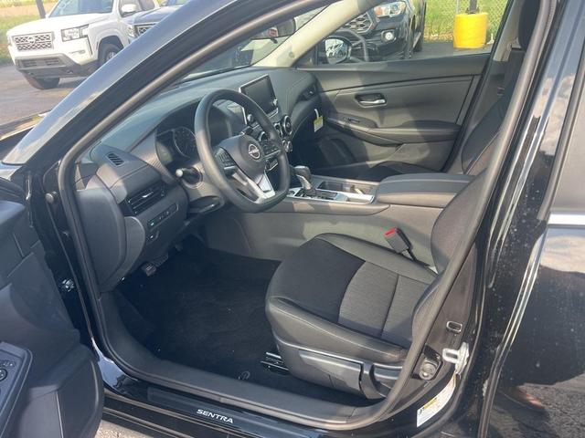 Photo of 2025 Black Nissan Sentra