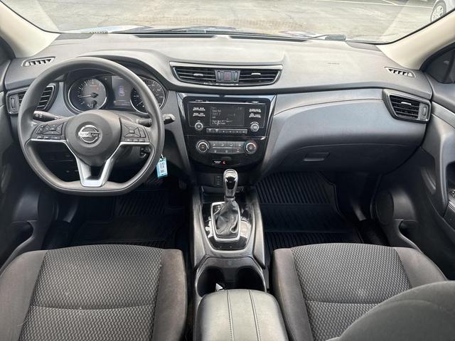 Photo of 2018 Caspian Blue Nissan Rogue Sport
