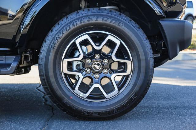 Photo of 2025 Shadow Black Ford Bronco