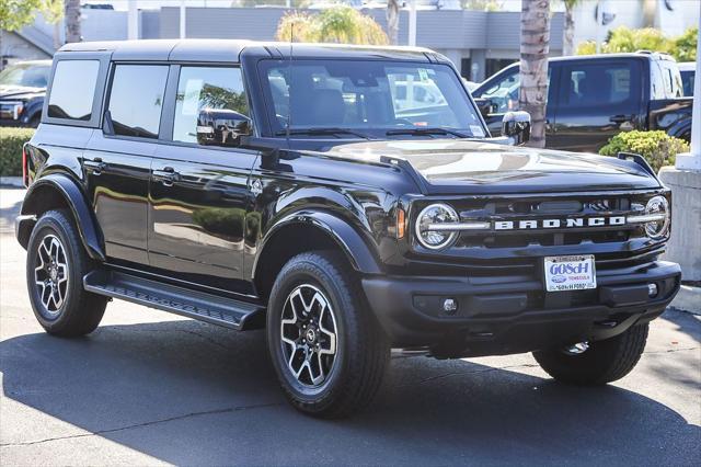 Photo of 2025 Shadow Black Ford Bronco