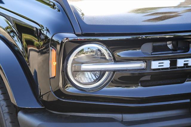 Photo of 2025 Shadow Black Ford Bronco
