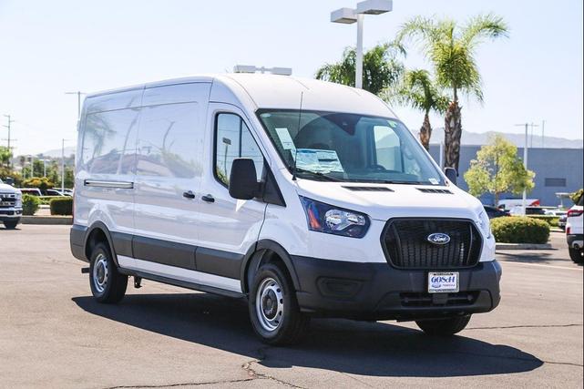 Photo of 2025 Oxford White Ford Transit-250
