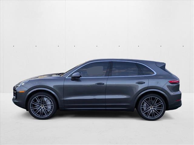 Photo of 2020 Quartzite Grey Metallic Porsche Cayenne
