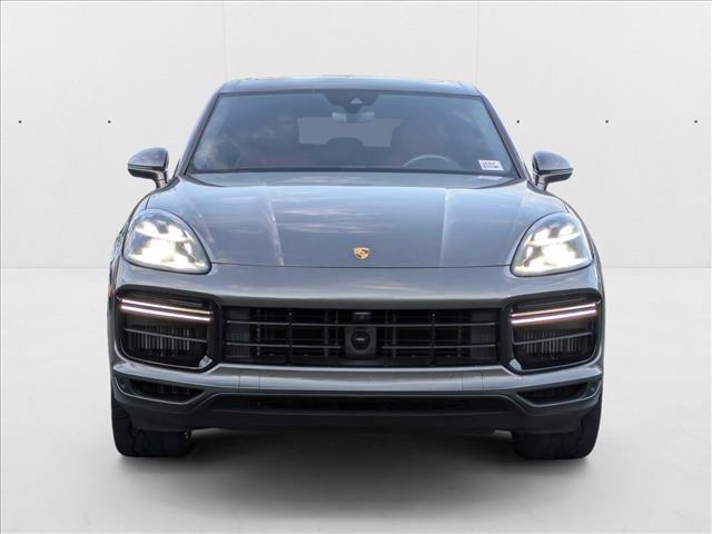 Photo of 2020 Quartzite Grey Metallic Porsche Cayenne