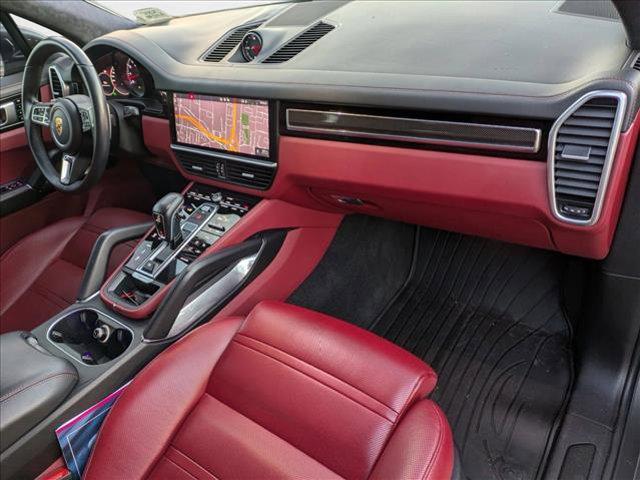 Photo of 2020 Quartzite Grey Metallic Porsche Cayenne