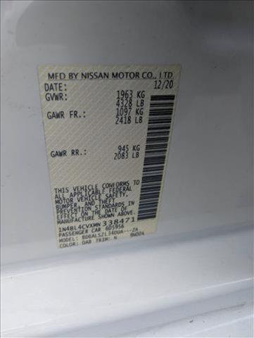 Photo of 2021 Pearl White Tricoat Nissan Altima