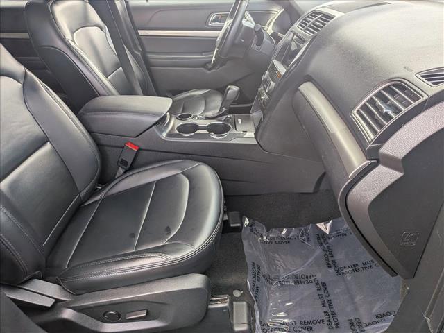 Photo of 2019 Agate Black Metallic Ford Explorer