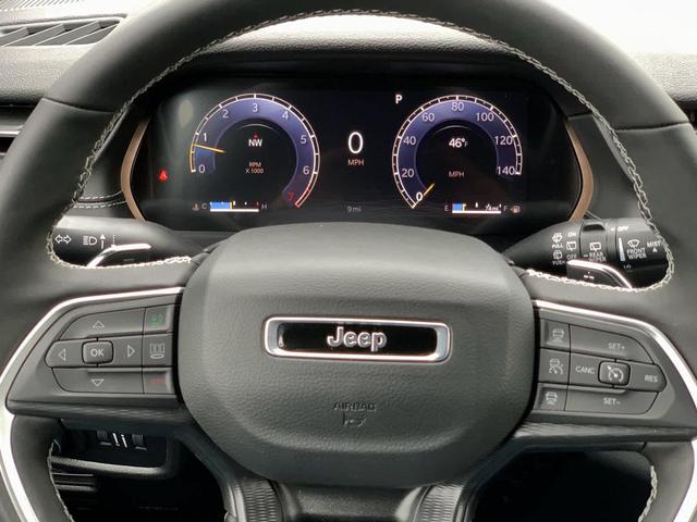 Photo of 2025 Velvet Red Pearl-Coat Exterior Paint Jeep Grand Cherokee