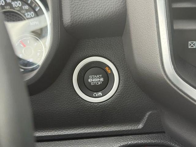 Photo of 2022 Granite Crystal Metallic Clearcoat RAM 1500