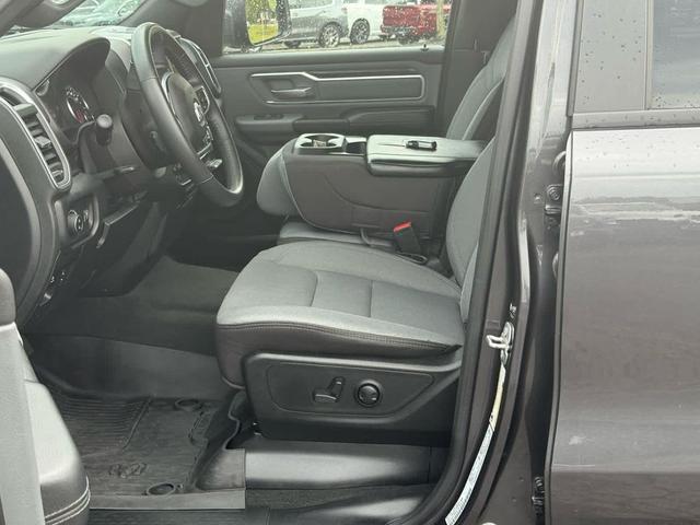 Photo of 2022 Granite Crystal Metallic Clearcoat RAM 1500