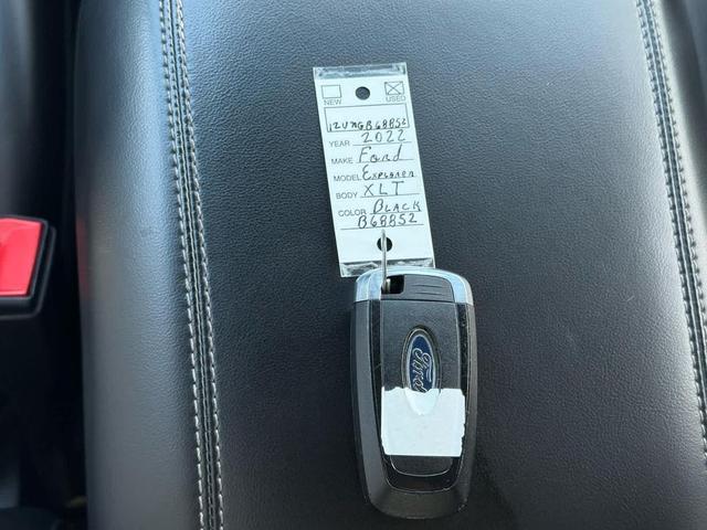 Photo of 2022 AGATE BLACK METALLIC Ford Explorer