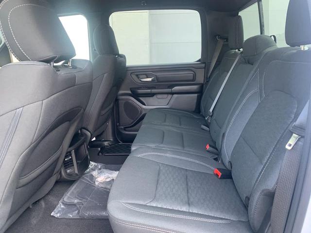 Photo of 2025 Bright White Clear-Coat Exterior Paint RAM 1500