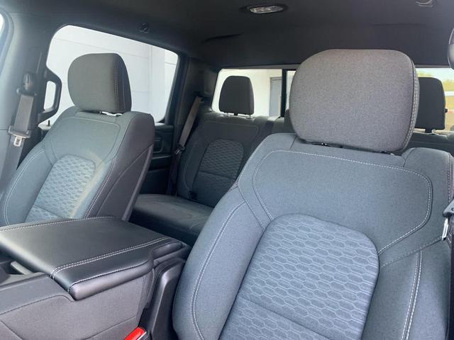 Photo of 2025 Bright White Clear-Coat Exterior Paint RAM 1500