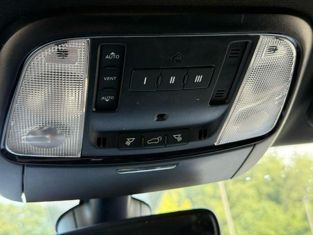 Photo of 2022 DB Black Clearcoat Dodge Durango