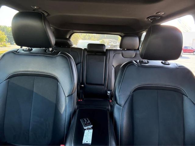 Photo of 2023 Bright White Clearcoat Jeep Grand Cherokee