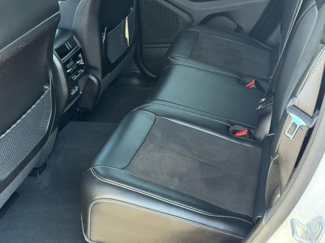Photo of 2023 Bright White Clearcoat Jeep Grand Cherokee