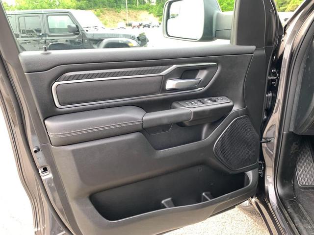 Photo of 2025 Granite Crystal Metallic Clear-Coat Exterior Paint RAM 1500