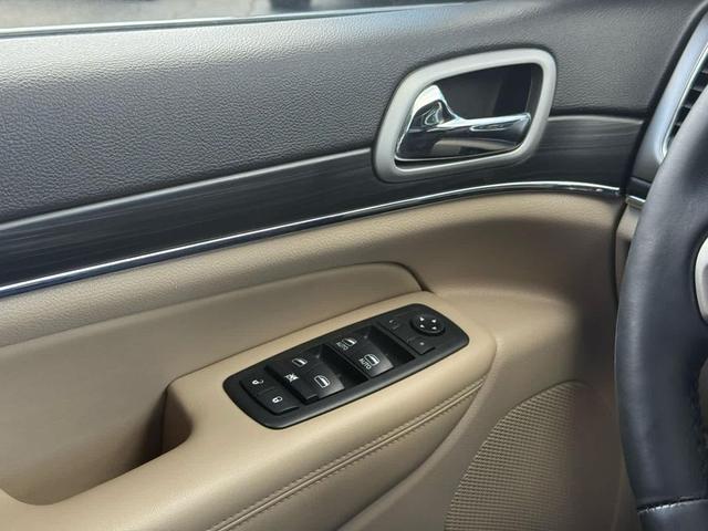 Photo of 2021 Velvet Red Pearlcoat Jeep Grand Cherokee