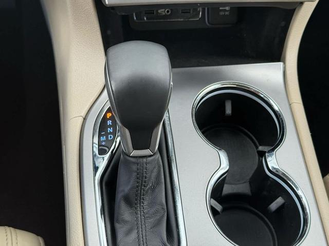 Photo of 2021 Velvet Red Pearlcoat Jeep Grand Cherokee