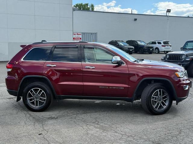 Photo of 2021 Velvet Red Pearlcoat Jeep Grand Cherokee