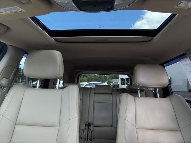 Photo of 2021 Velvet Red Pearlcoat Jeep Grand Cherokee