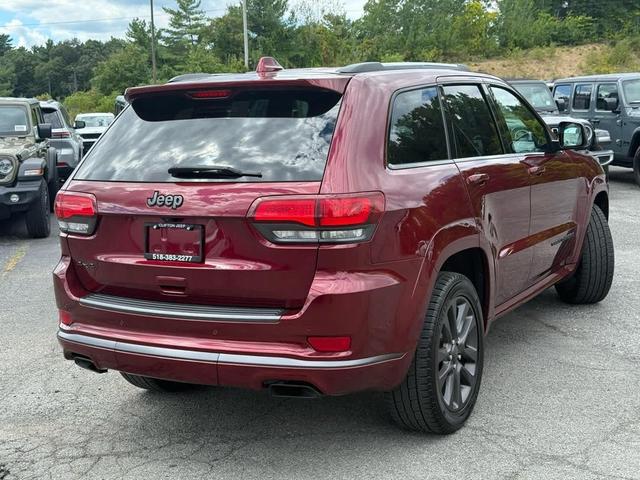 Photo of 2019 Velvet Red Pearlcoat Jeep Grand Cherokee