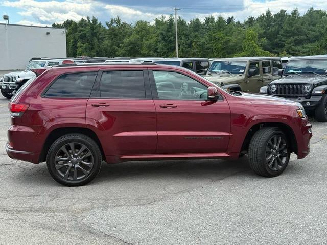 Photo of 2019 Velvet Red Pearlcoat Jeep Grand Cherokee