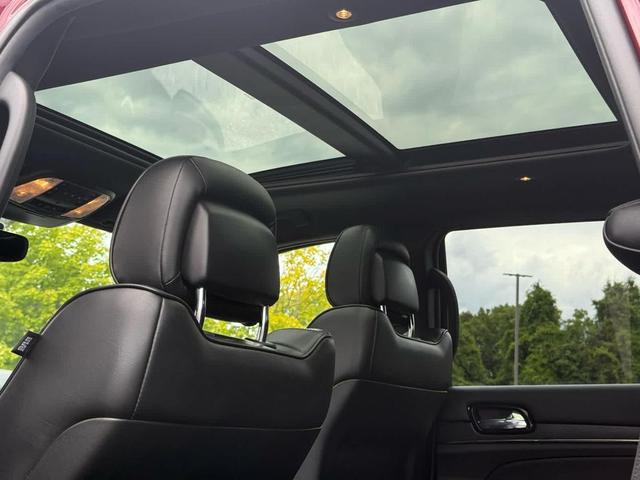 Photo of 2019 Velvet Red Pearlcoat Jeep Grand Cherokee