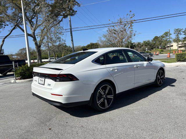 Photo of 2025 Platinum White Pearl Honda Accord Hybrid